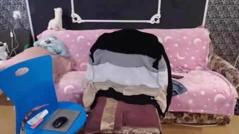 Verona nika online show from 02-15-26, 07:49