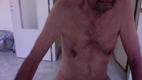 auguste688483 online show from 04-01-26, 08:26