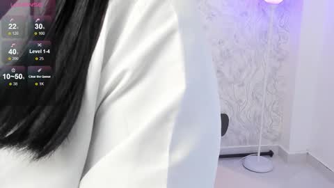 Aura sanders online show from 03-17-26, 03:37