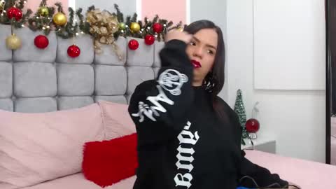 Aura Arnau online show from 12-22-25, 07:22