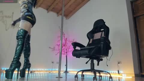 aura online show from 03-12-25, 07:24