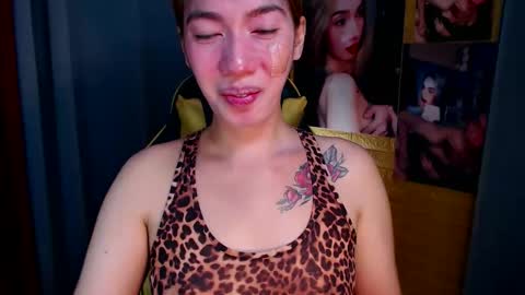 Miss awra online show from 10-26-25, 05:57