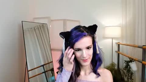 Lana online show from 11-30-25, 07:12