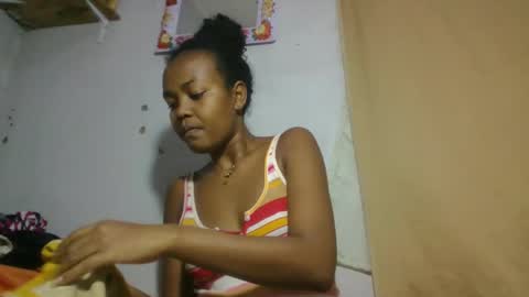 Snapshot of aurelie08 chatting on 06-02-26, 04:53 aurelie08 online show from 06-02-26, 04:53