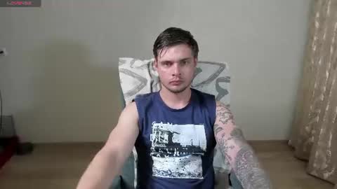 Snapshot of aurelius_x1 chatting on 06-15-26, 10:23 Maks online show from 06-15-26, 10:23