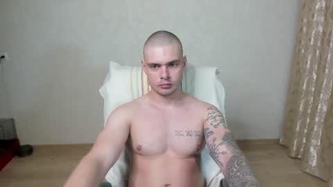 Snapshot of aurelius_x1 chatting on 06-18-26, 07:18 Maks online show from 06-18-26, 07:18