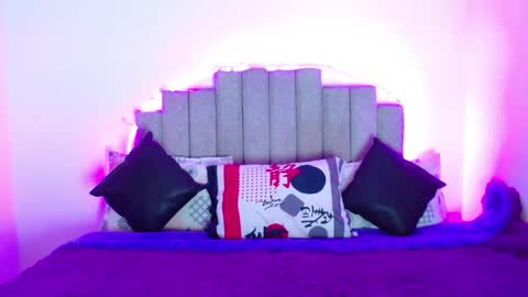 Snapshot of aurimelvalentina chatting on 05-08-26, 01:33 aurimel valentina online show from 05-08-26, 01:33
