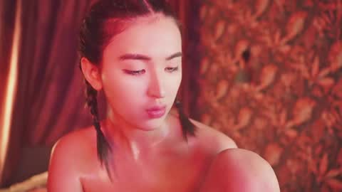 Nayeon online show from 12-20-24, 11:32