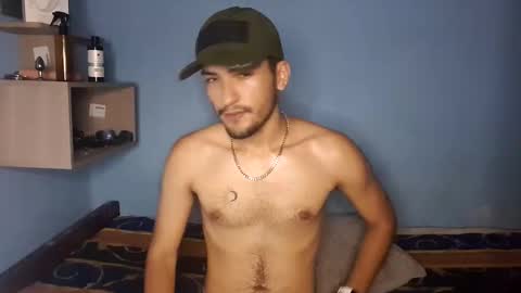 Snapshot of auron_merrow chatting on 11-27-25, 02:13 auron_merrow online show from 11-27-25, 02:13