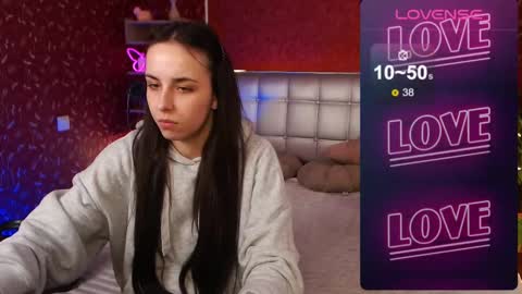 Aurora online show from 02-12-25, 02:43