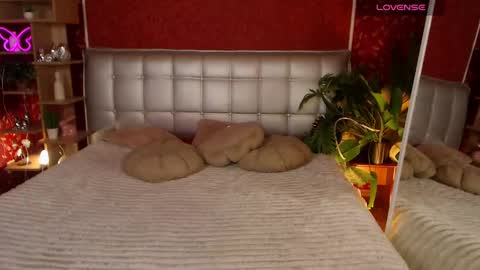 Aurora online show from 03-07-25, 06:43