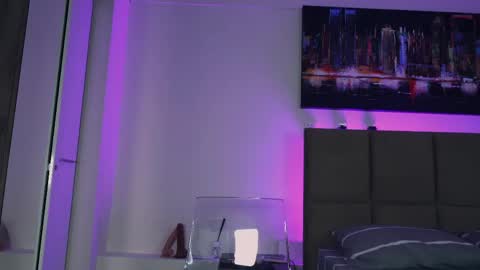 Aurora online show from 04-17-26, 06:55