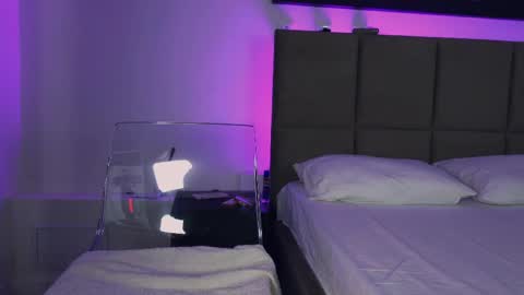 Aurora online show from 04-18-26, 09:48