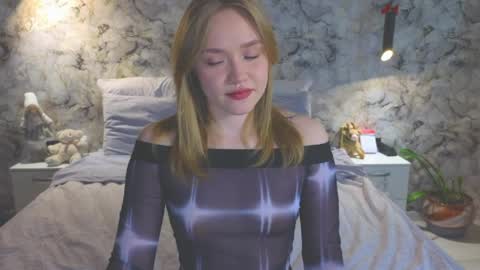 Kate online show from 03-25-26, 02:28