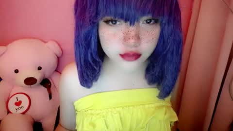 cute online show from 05-27-26, 10:18