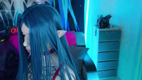 AURORA NATSUKI online show from 11-11-25, 05:02