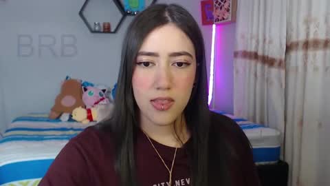 Snapshot of aurora_shy_ chatting on 12-18-24, 04:09 Aurora  online show from 12-18-24, 04:09