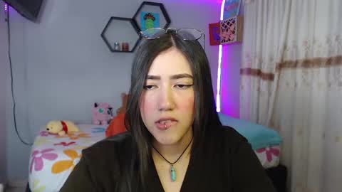 Snapshot of aurora_shy_ chatting on 02-18-25, 08:14 Aurora  online show from 02-18-25, 08:14