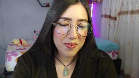 Snapshot of aurora_shy_ chatting on 02-18-25, 11:19 Aurora  online show from 02-18-25, 11:19