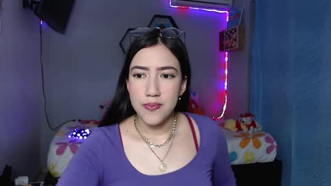 Snapshot of aurora_shy_ chatting on 09-12-25, 10:37 Aurora  online show from 09-12-25, 10:37