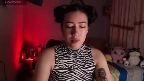 Snapshot of aurora_shy_ chatting on 07-05-26, 08:10 Aurora online show from 07-05-26, 08:10