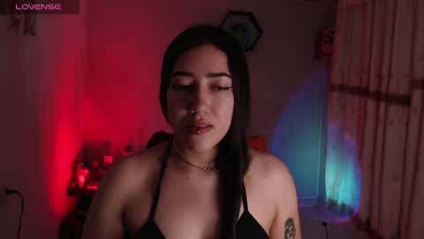 Snapshot of aurora_shy_ chatting on 07-12-26, 11:40 Aurora online show from 07-12-26, 11:40