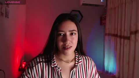 Snapshot of aurora_shy_ chatting on 07-19-26, 02:54 Aurora online show from 07-19-26, 02:54