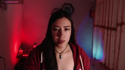 Snapshot of aurora_shy_ chatting on 07-25-26, 11:08 Aurora online show from 07-25-26, 11:08