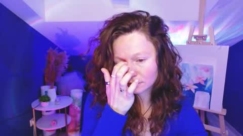 auroraborealis__ online show from 10-12-25, 06:45