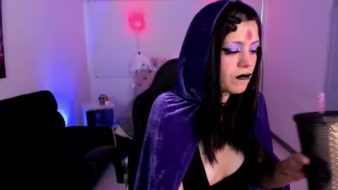 Aurora Diaz online show from 10-11-25, 08:07