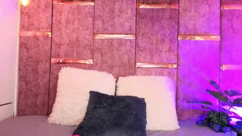 aurora online show from 10-30-25, 07:14