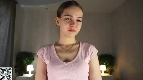 Snapshot of auroralowen chatting on 06-08-26, 03:51 Aurora online show from 06-08-26, 03:51
