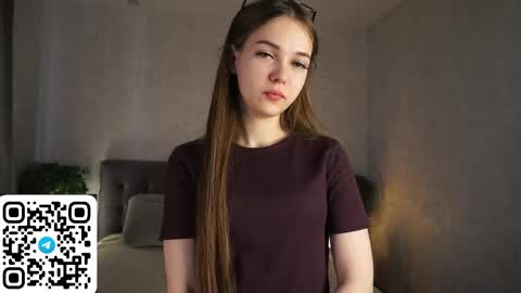 Snapshot of auroralowen chatting on 06-09-26, 03:29 Aurora online show from 06-09-26, 03:29