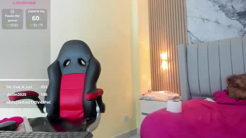 auroramartin2 online show from 11-23-25, 12:54