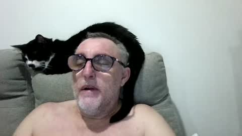aussie_ozzie online show from 06-18-26, 06:57