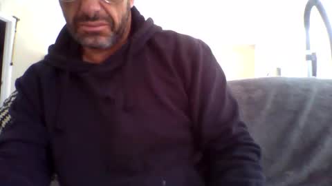 Snapshot of aussieguy59660 chatting on 10-12-25, 12:09 aussieguy59660 online show from 10-12-25, 12:09