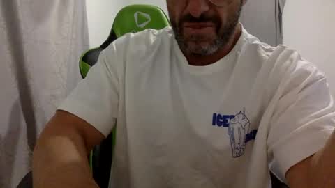 Snapshot of aussieguy59660 chatting on 04-30-26, 10:21 aussieguy59660 online show from 04-30-26, 10:21
