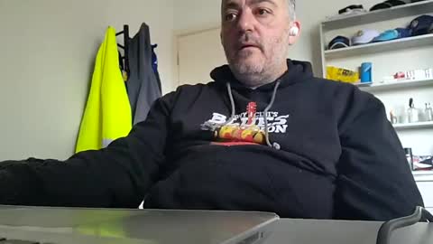 Snapshot of aussiesydguy chatting on 06-17-26, 02:14 chatbateaussie online show from 06-17-26, 02:14