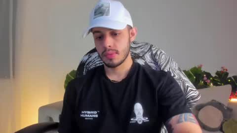 Snapshot of austin_coljs chatting on 06-15-26, 01:52 AUSTIN COL online show from 06-15-26, 01:52