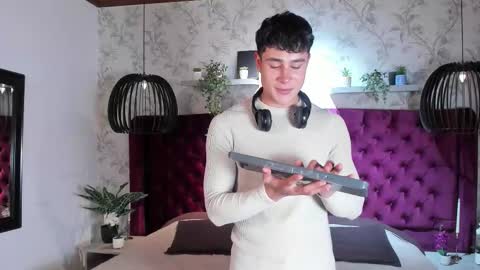 Austin  online show from 02-18-26, 07:54