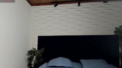 Austin  online show from 03-09-26, 07:40