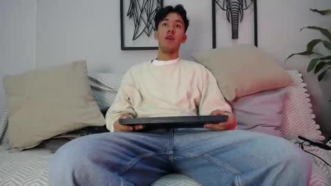 austinreeds online show from 11-05-25, 12:05