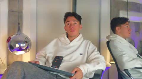 austinreeds online show from 04-17-26, 12:30