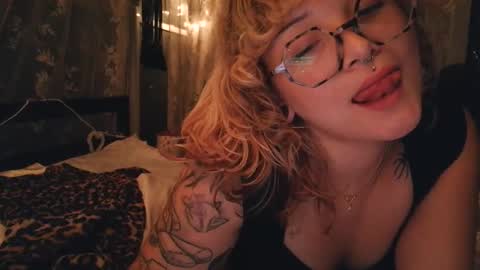 Autie 3 online show from 04-19-26, 03:17