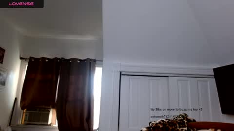 autumnb712 online show from 09-11-25, 09:15