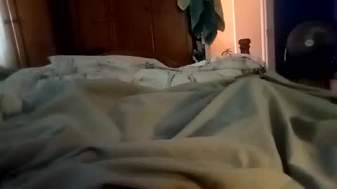 auzzieguy33 online show from 02-09-25, 12:06