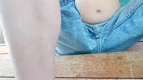 auzzieguy33 online show from 02-09-25, 06:11