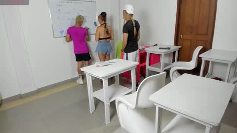 AVA online show from 01-10-26, 09:05