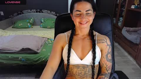 Ava online show from 04-02-26, 11:41