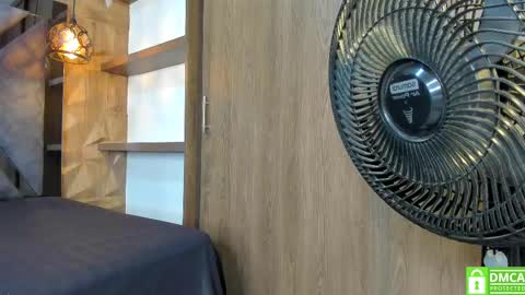 Snapshot of ava_bonny chatting on 09-21-25, 04:03 ava_bonny online show from 09-21-25, 04:03